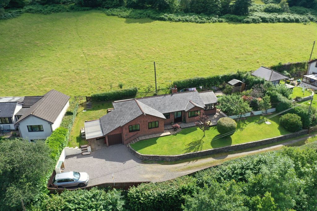Property photo 1 of 60