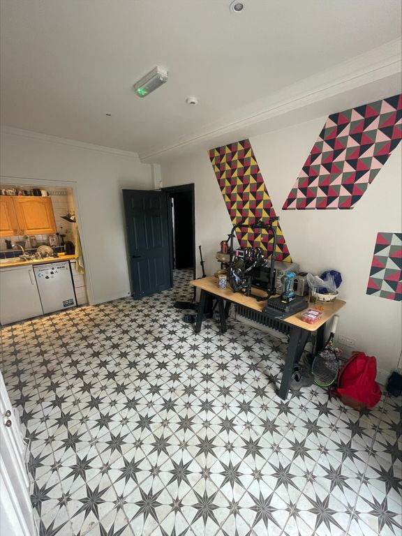 Property photo 3 of 4
