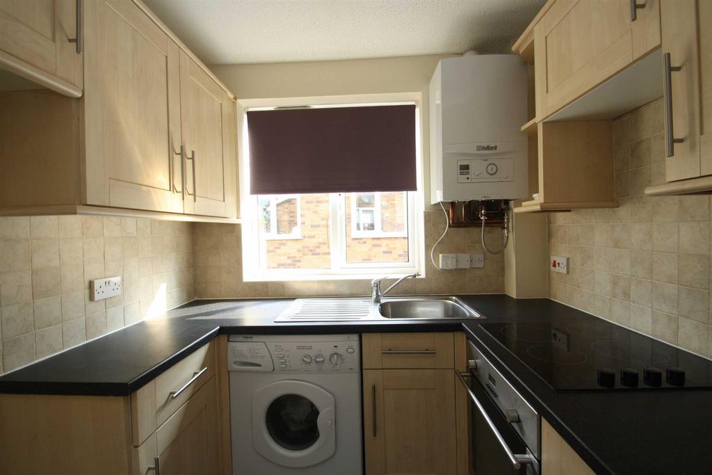 Property photo 2 of 8