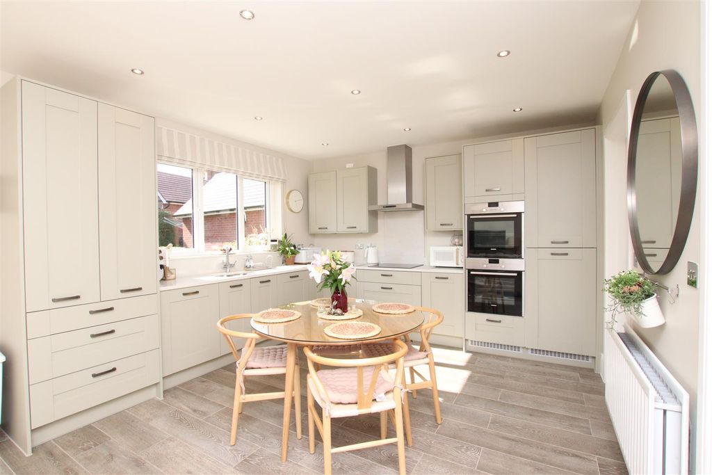 Property photo 2 of 25 Kitchen Diner.Jpg