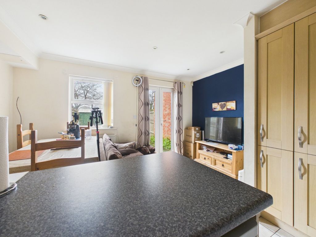 Property photo 2 of 11 Living Room