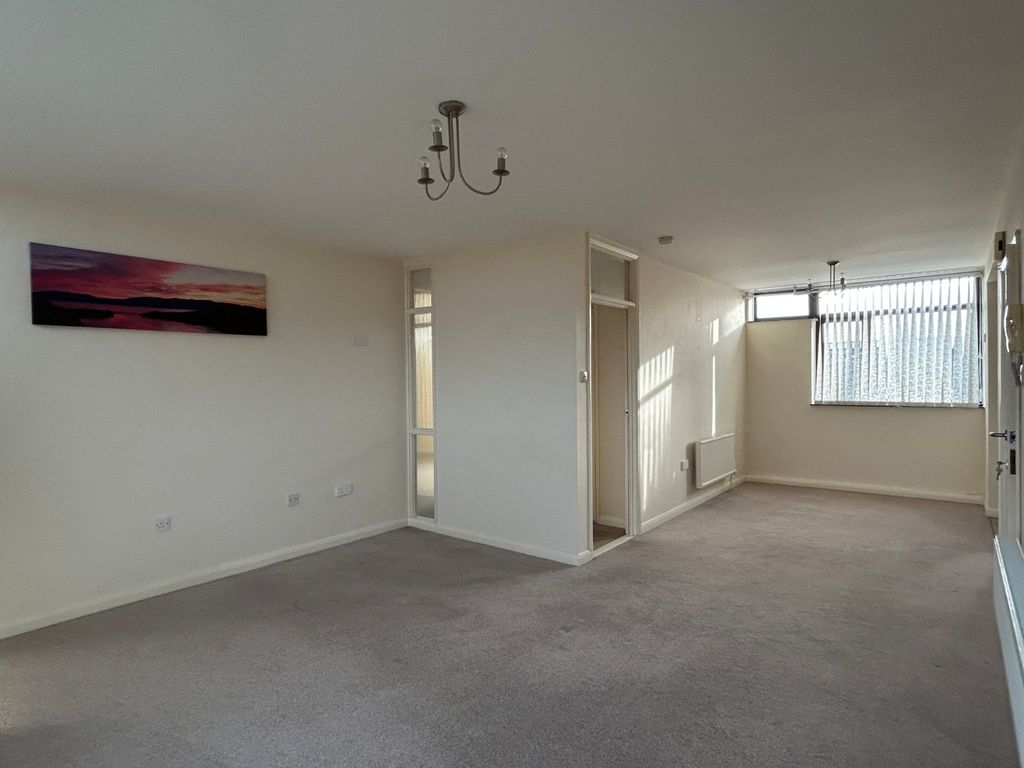 Property photo 2 of 8 Picture 2