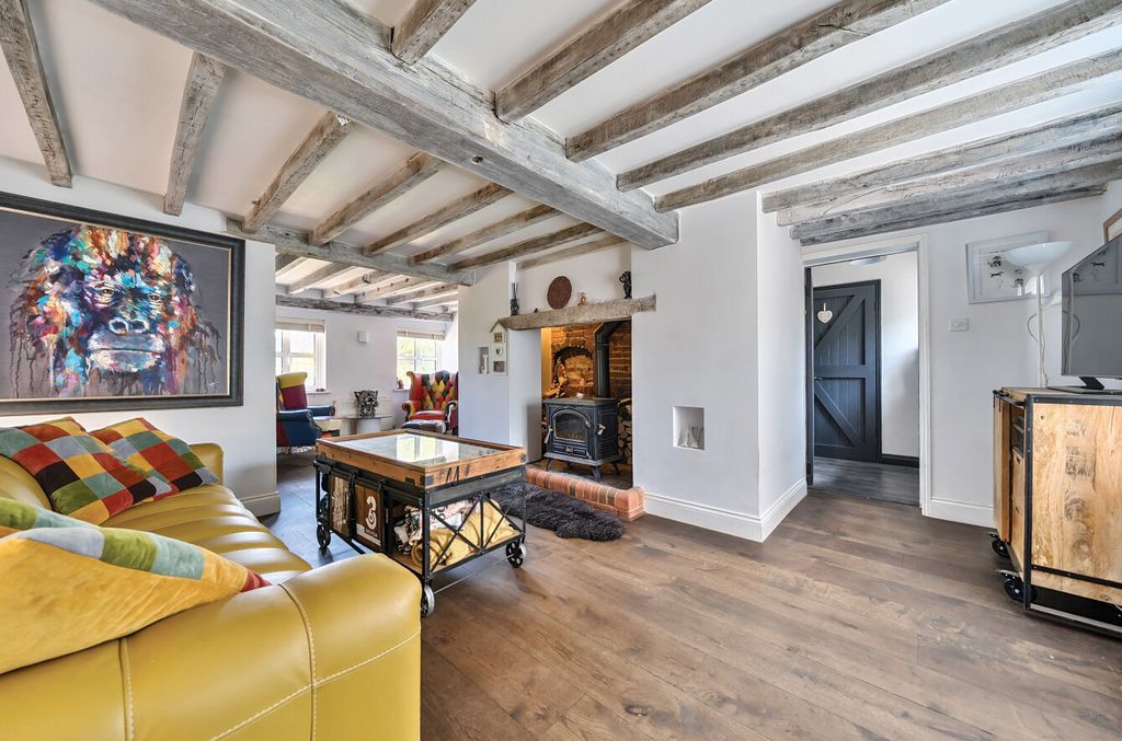 Property photo 2 of 15 1311224-9-685174c...