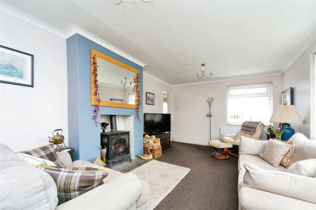Property photo 3 of 19 Picture No. 18