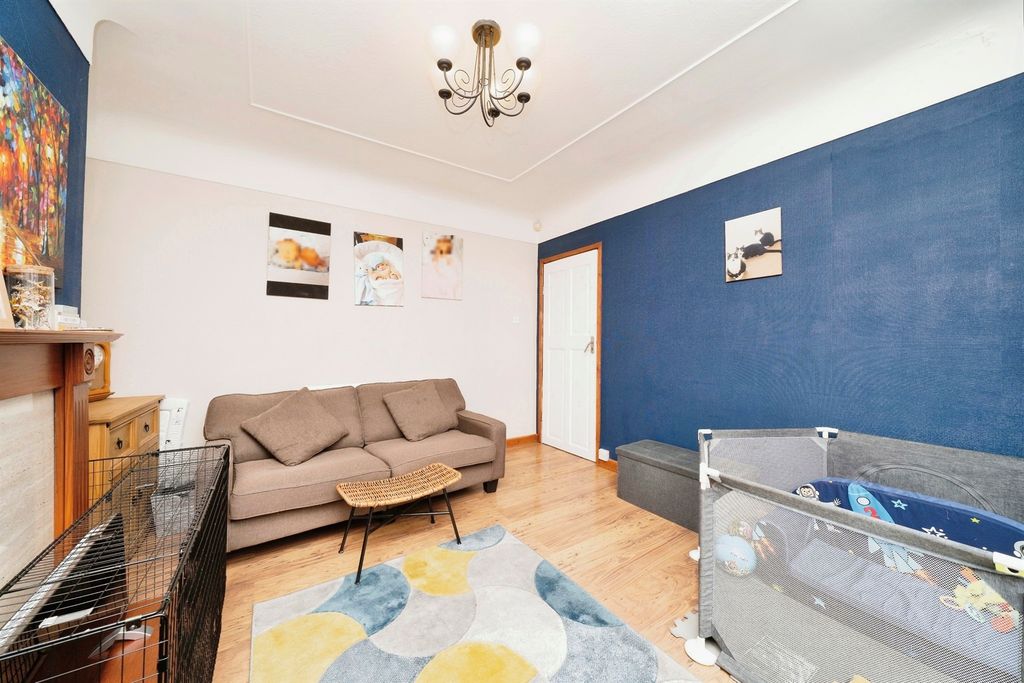 Property photo 3 of 15