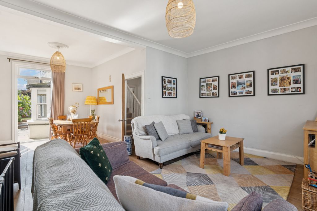 Property photo 3 of 16 Picture No. 16