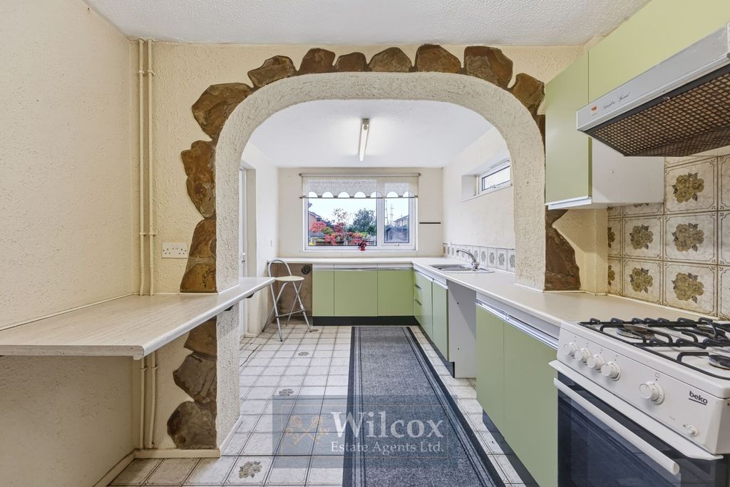 Property photo 3 of 24