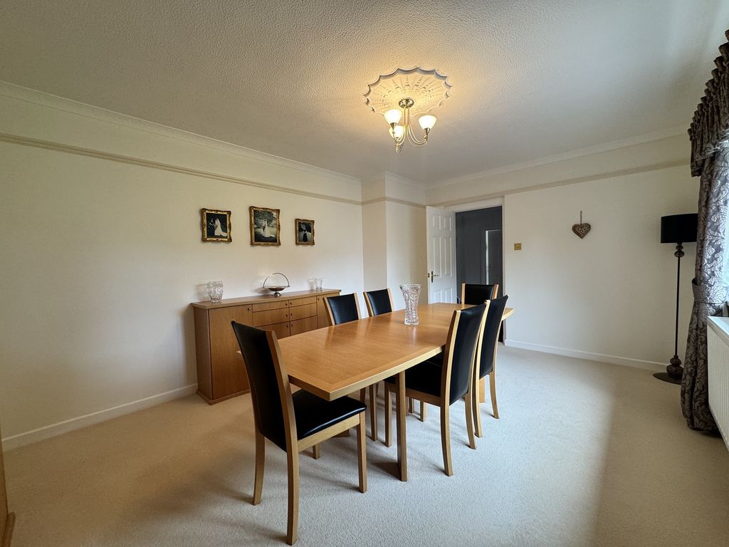 Property photo 3 of 39 Dining Room