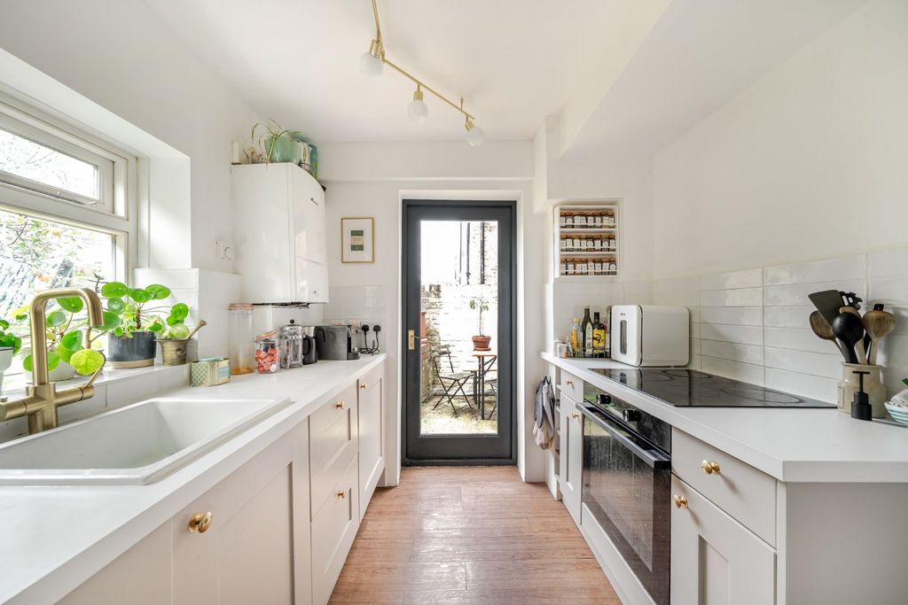 Property photo 2 of 15 Picture No. 05