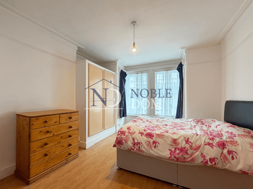 Property photo 3 of 6 Gallery