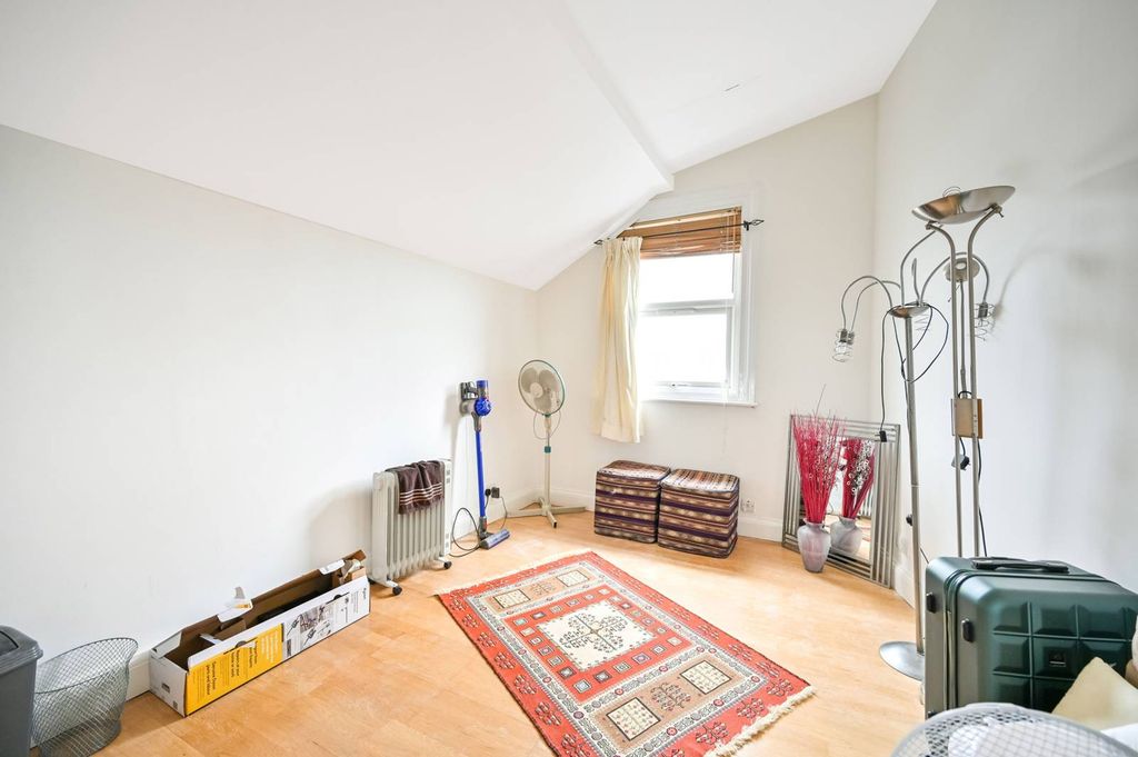 Property photo 2 of 6