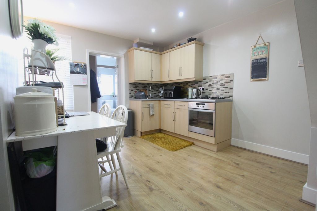 Property photo 3 of 11 Kitchen Diner