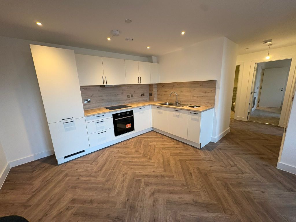 Property photo 3 of 8 Kitchen