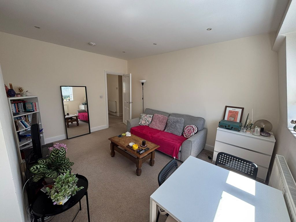 Property photo 2 of 11 Gallery