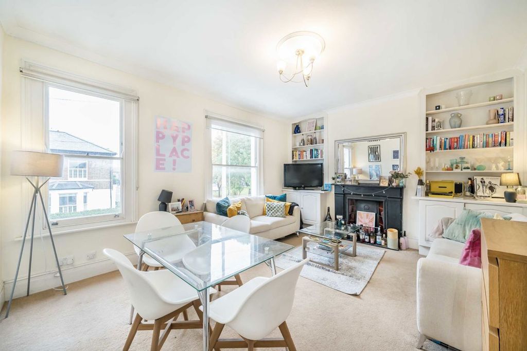 Property photo 2 of 6