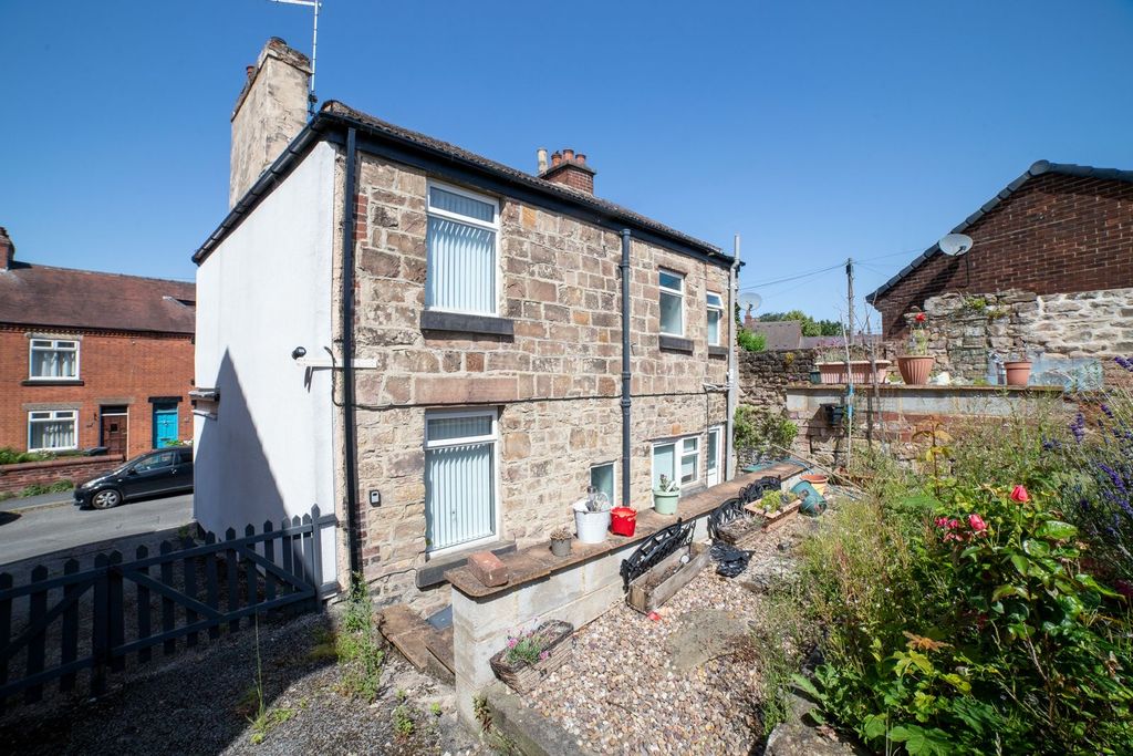 Property photo 3 of 27