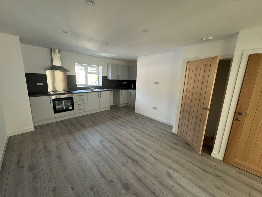 Property photo 1 of 4 Brand New 2 Bedroom Flat