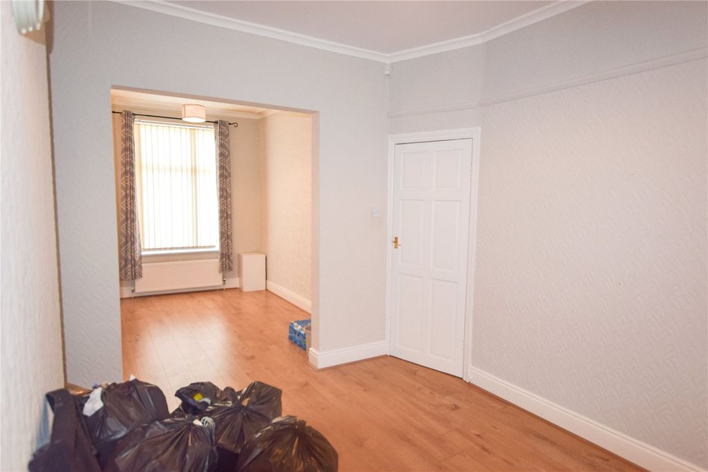 Property photo 2 of 14 Picture No. 05