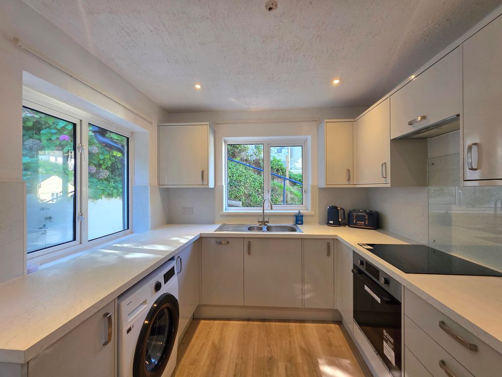 Property photo 2 of 12 Image
