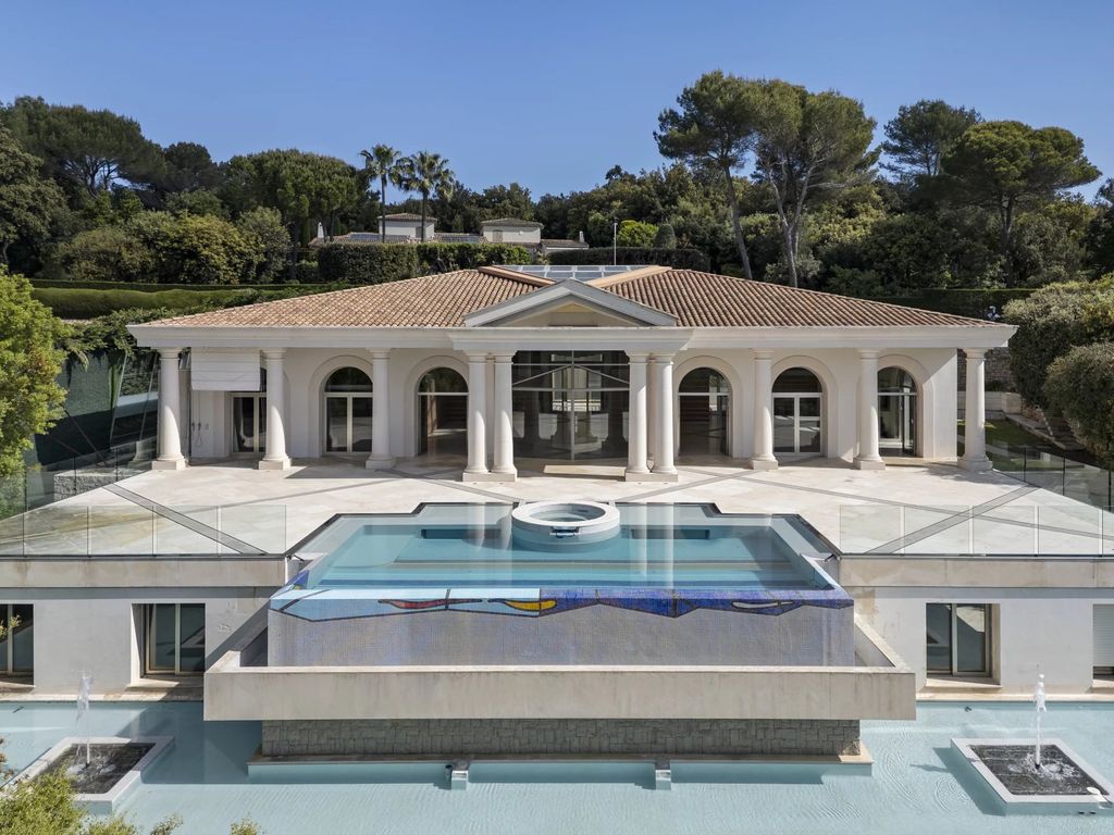 Property photo 2 of 19