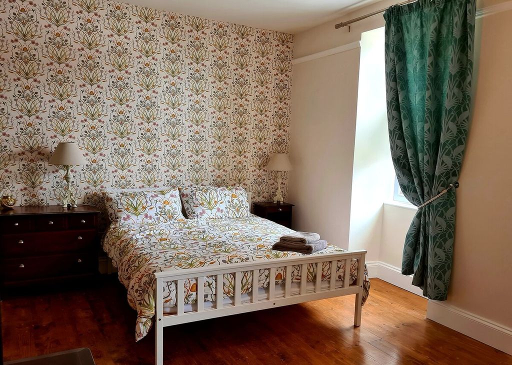 Additional image 8 of 6 bed end terrace house for saleHakin Point, Milford Haven SA73