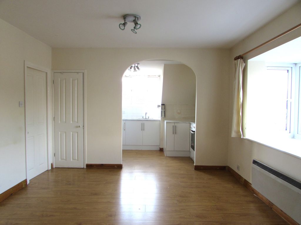 Property photo 2 of 7 Gallery
