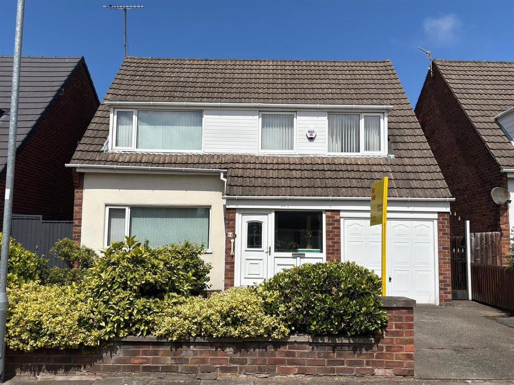 Property photo 1 of 35 Kinross Main.Jpg