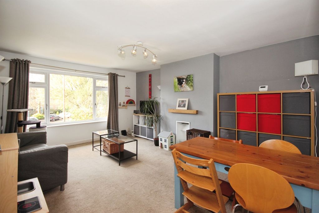 Property photo 3 of 12