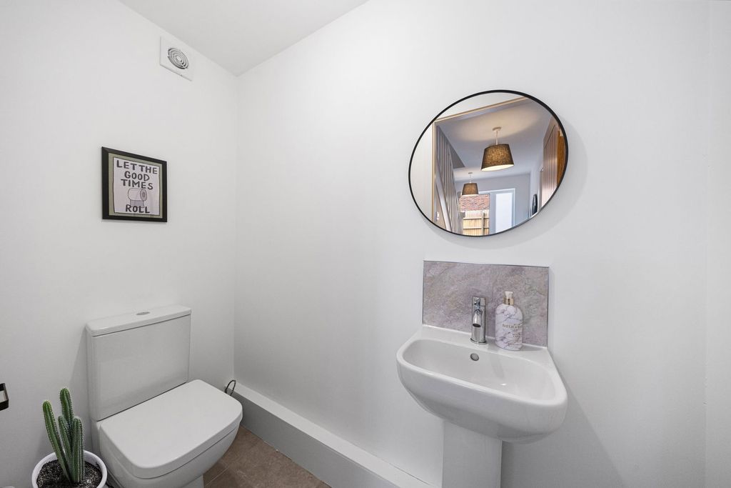 Property photo 3 of 26