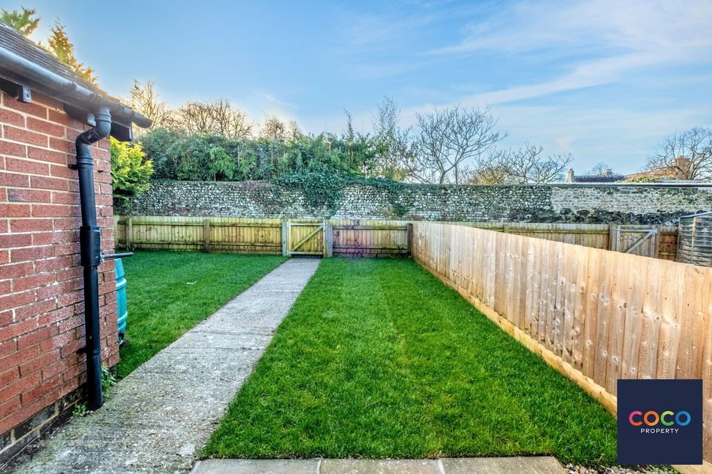 Property photo 2 of 22 Garden