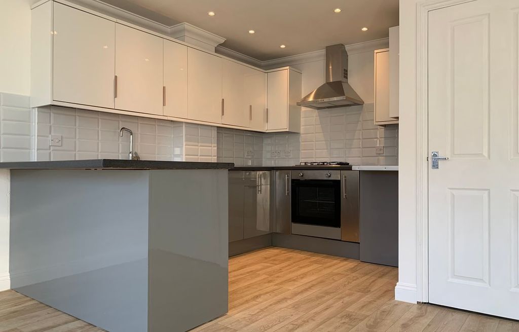 Property photo 3 of 10 Picture 3