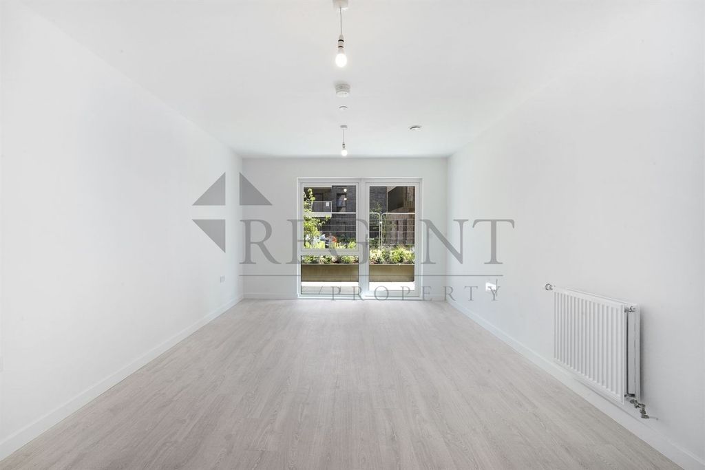 Property photo 1 of 11 (Main)