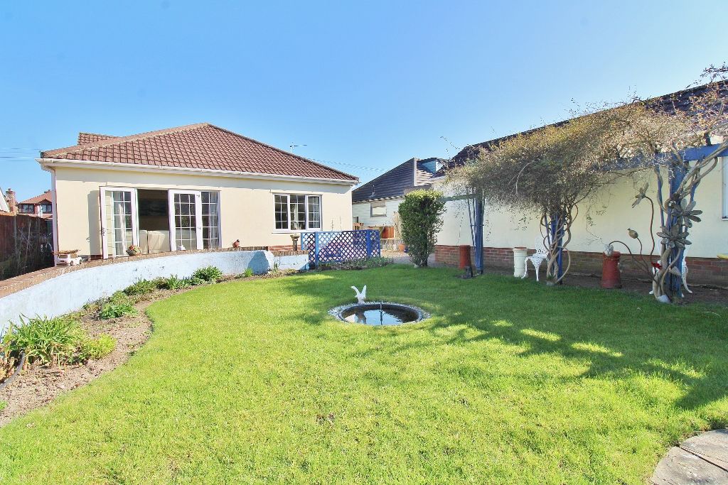 Property photo 2 of 33