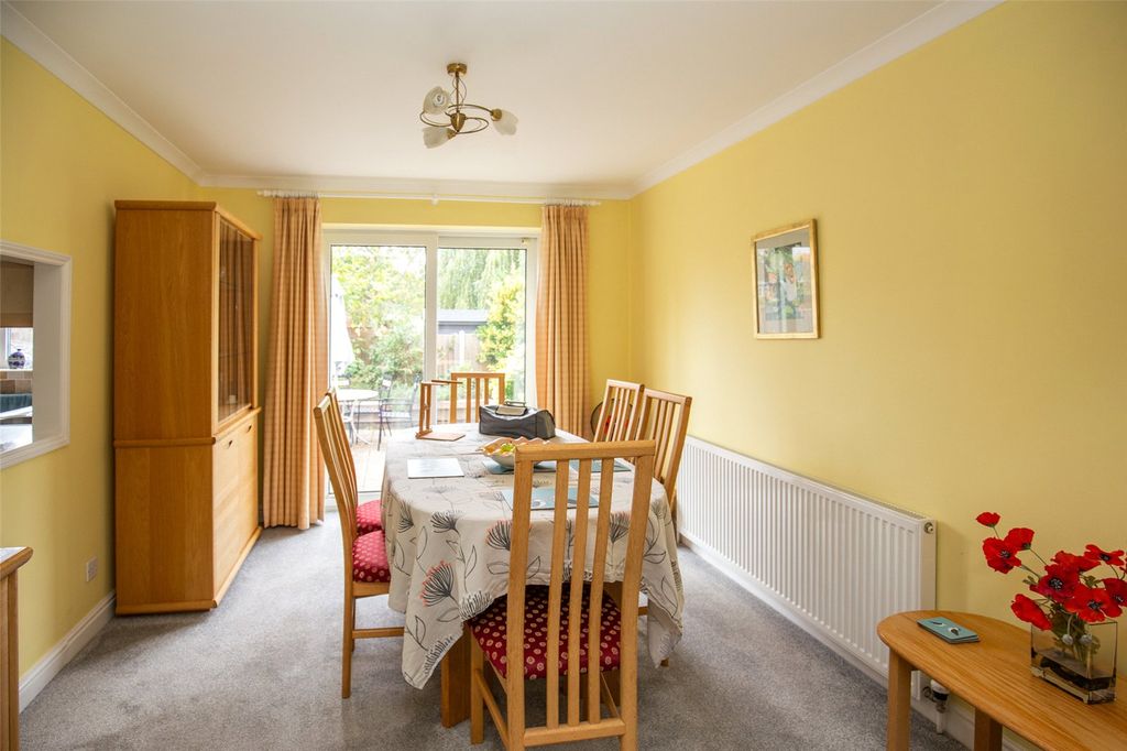 Property photo 3 of 23 Picture No. 21