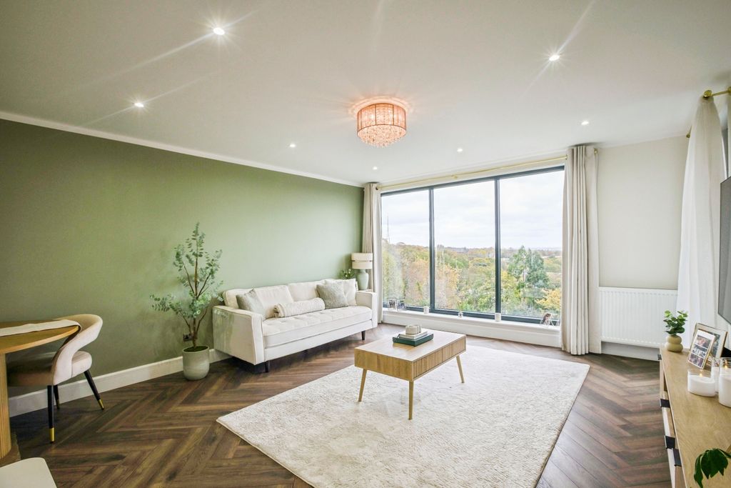 Property photo 1 of 17 Open Plan Living