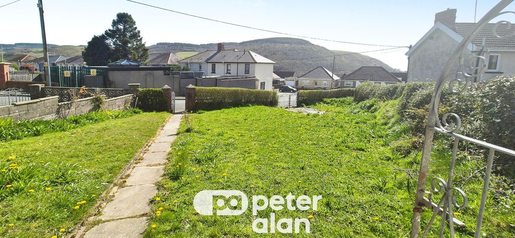 Property photo 2 of 16 Image