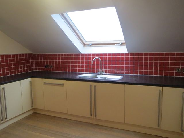 Property photo 3 of 21 Kitchen