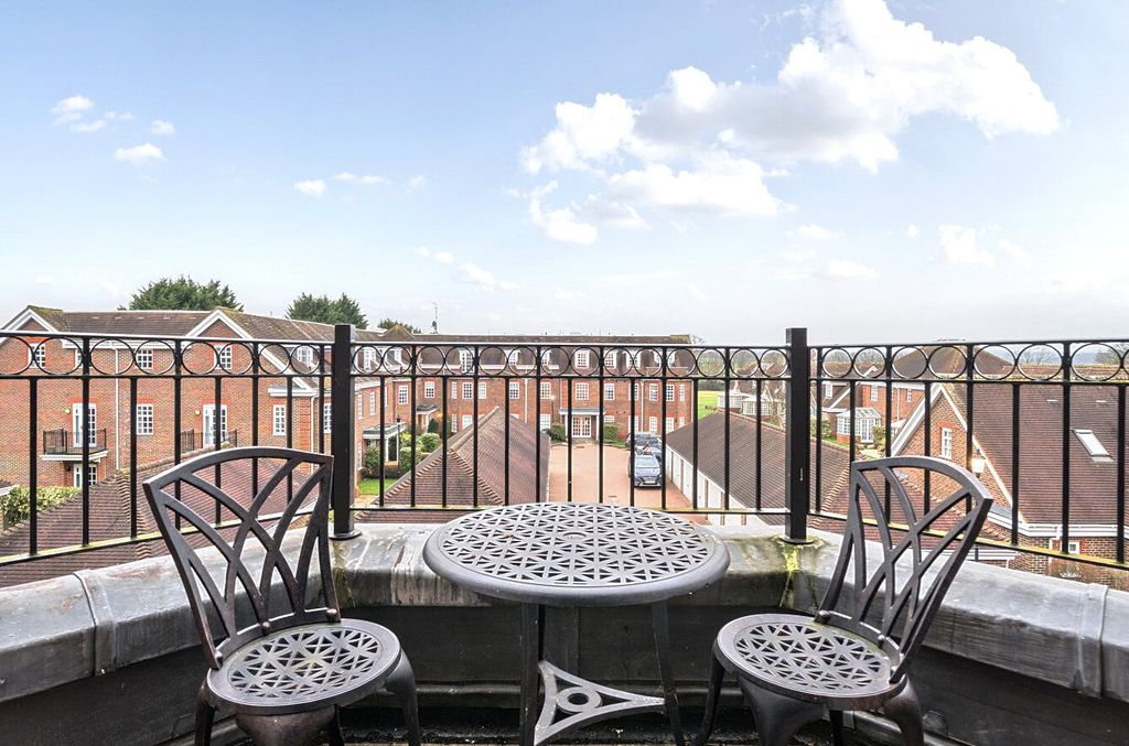 Property photo 2 of 12 Balcony