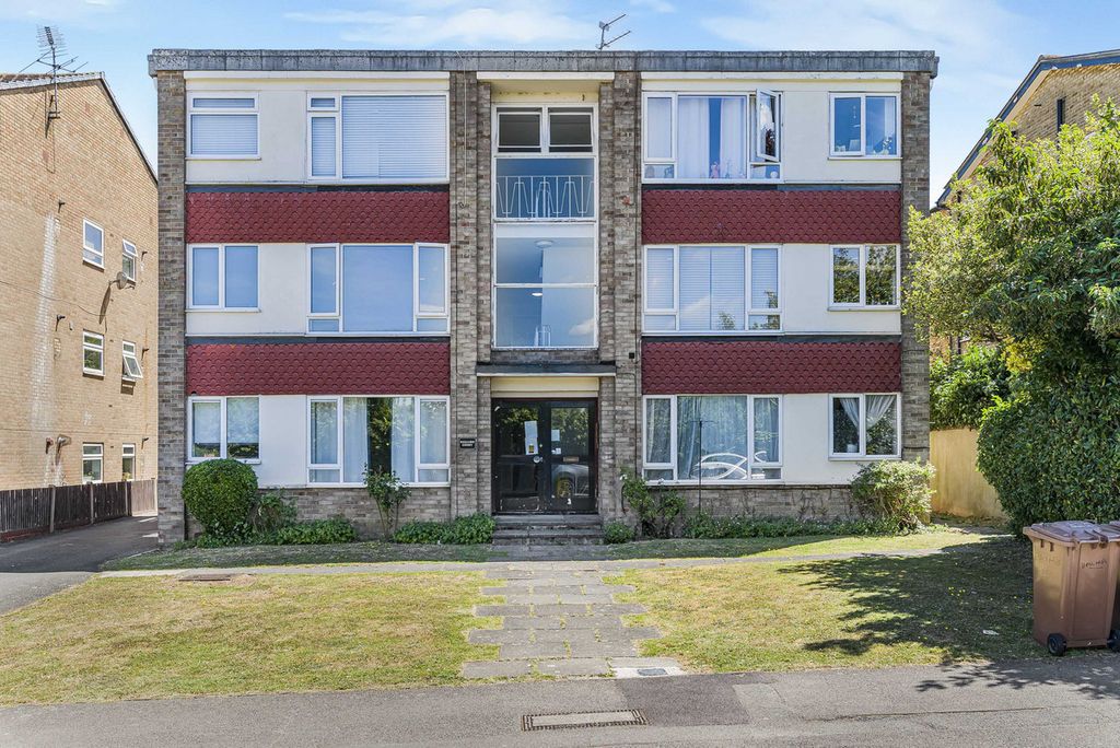 Property photo 1 of 20