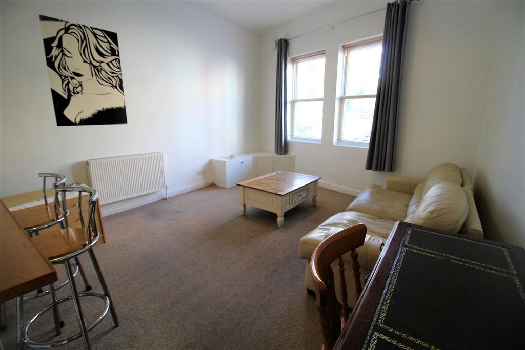 Property photo 2 of 7