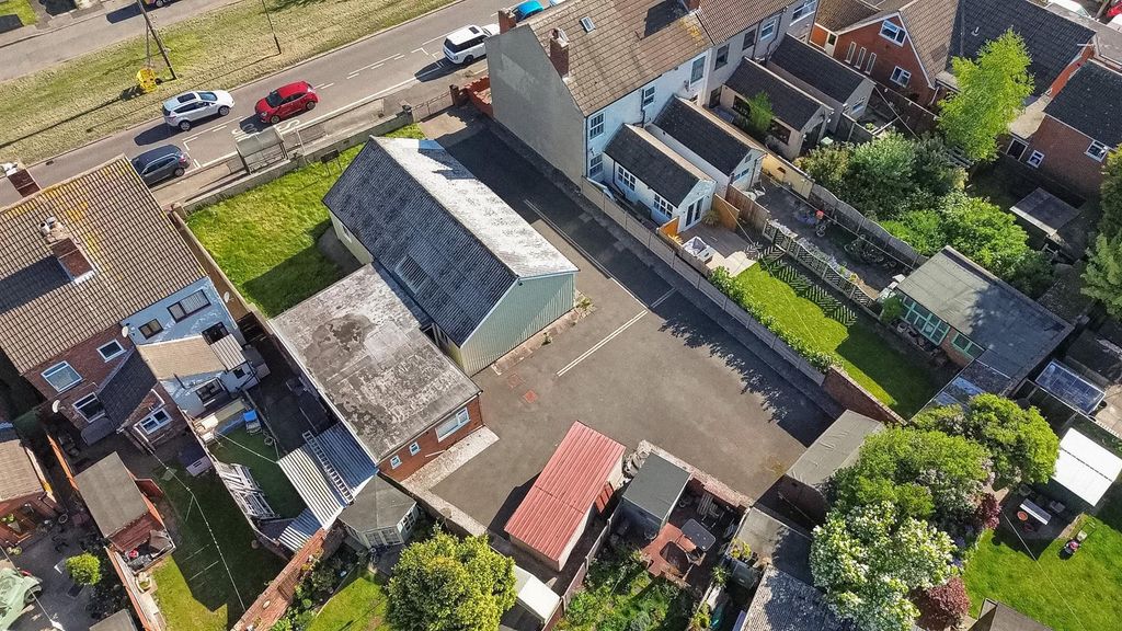 Property photo 3 of 16 Drone 5