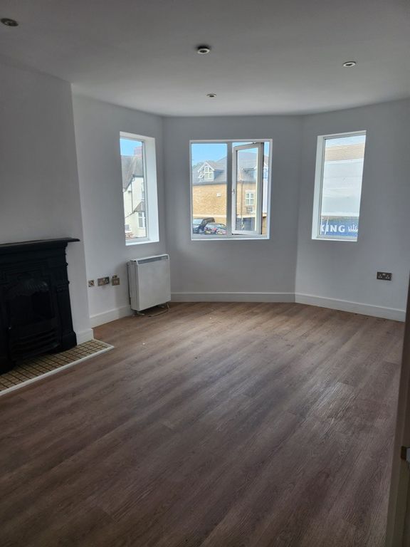 Property photo 1 of 4
