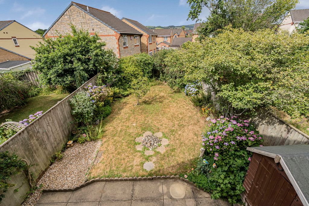 Property photo 3 of 22 Garden (4)