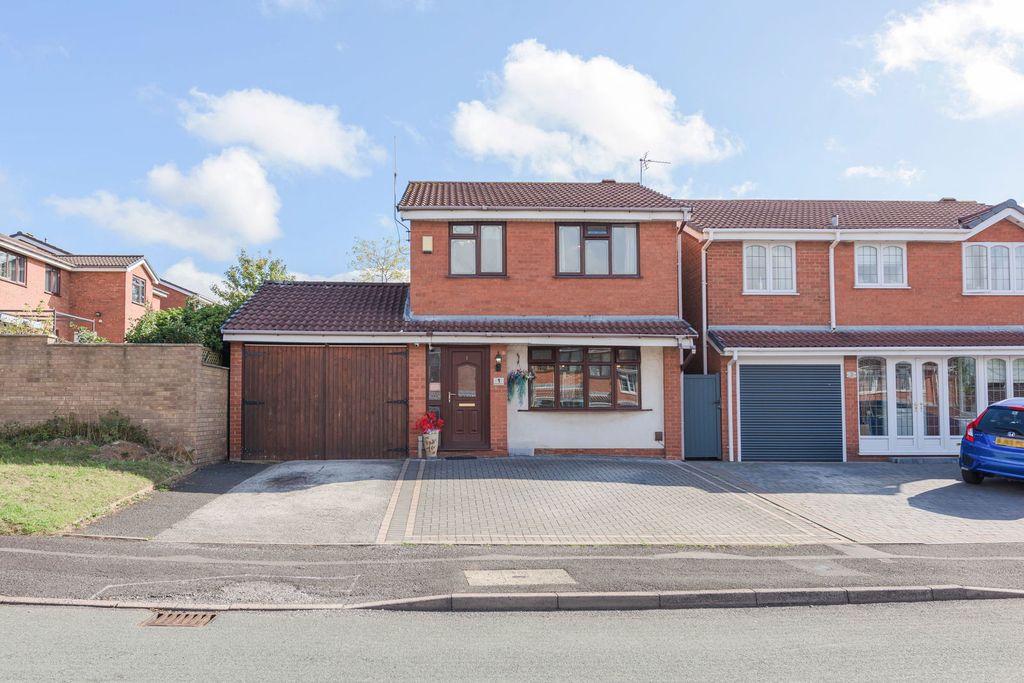 Property photo 1 of 26
