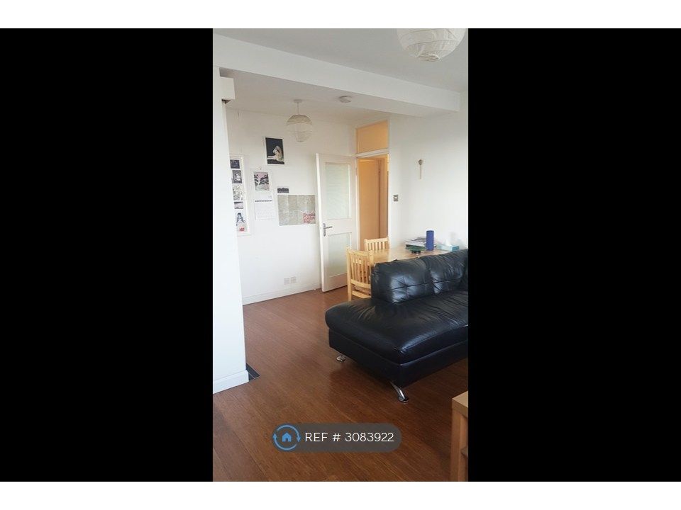 Property photo 2 of 14 Living Room