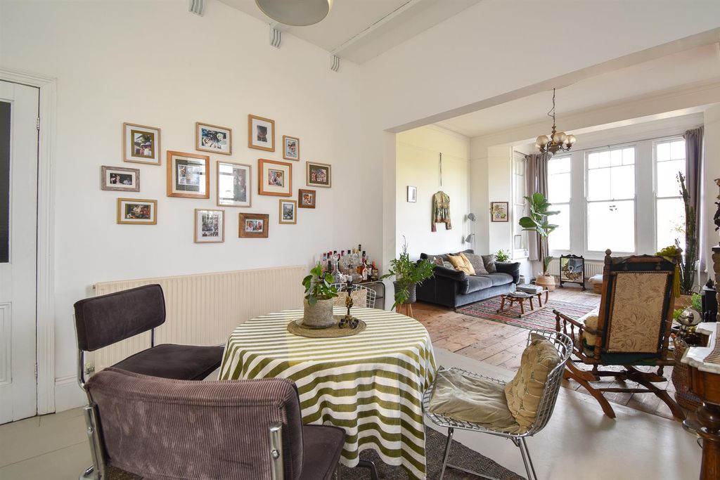 Property photo 2 of 33 Dining/Living Room