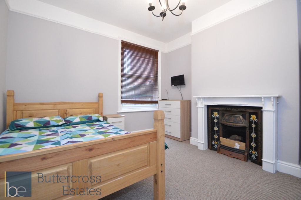 Property photo 2 of 7 Bedroom