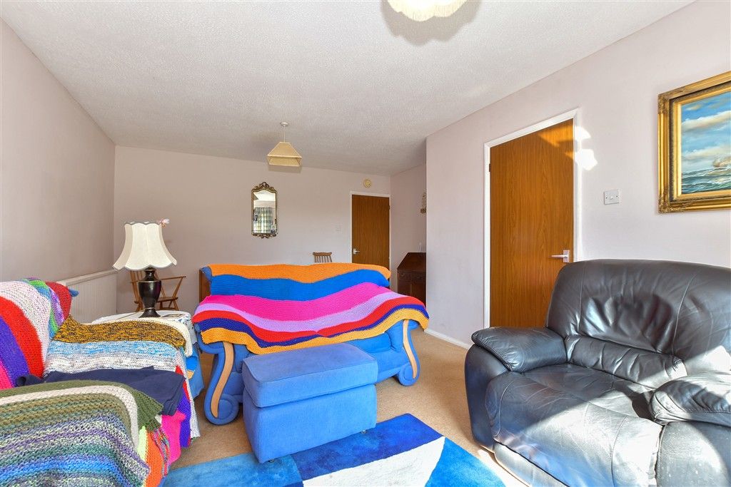 Property photo 3 of 9 Lounge/ Diner