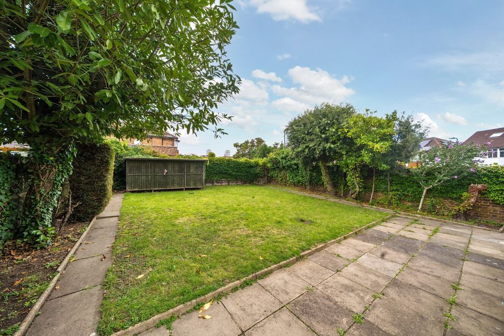 Property photo 3 of 11 Picture No. 44