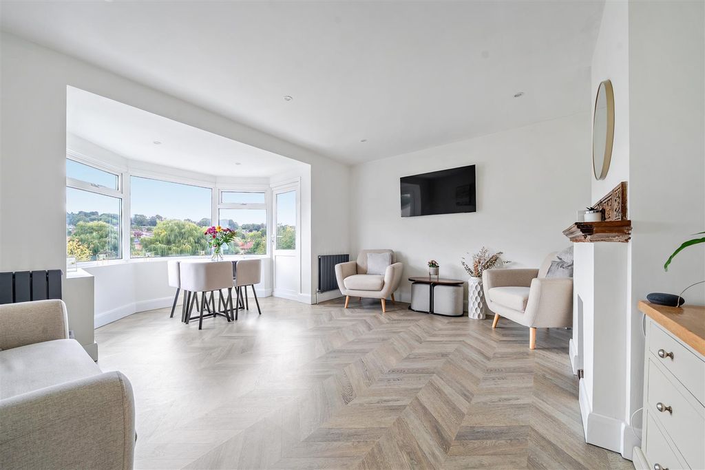 Property photo 2 of 19 1357066-14-68d2E7443B3E9.Jpg